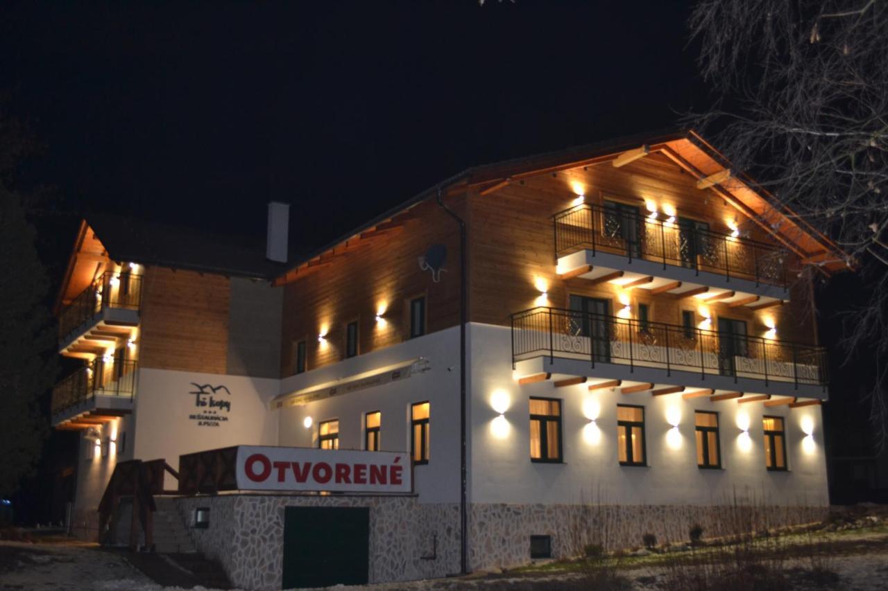 Tri Kopy*** - Penzion, Restauracia A Pizza Smrečany 외부 사진