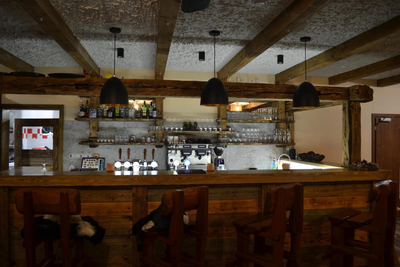 Tri Kopy*** - Penzion, Restauracia A Pizza Smrečany 외부 사진